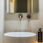 Anaya 4*